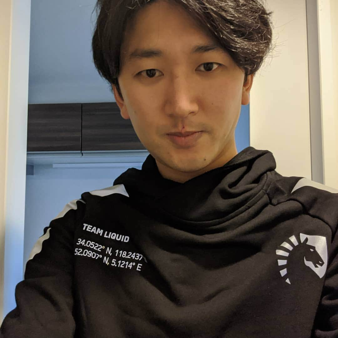 ネモさんのインスタグラム写真 - (ネモInstagram)「team liquid�の新しいパーカーが届きました。 服を買うことが少なくなります」1月19日 10時24分 - alienware_nemo