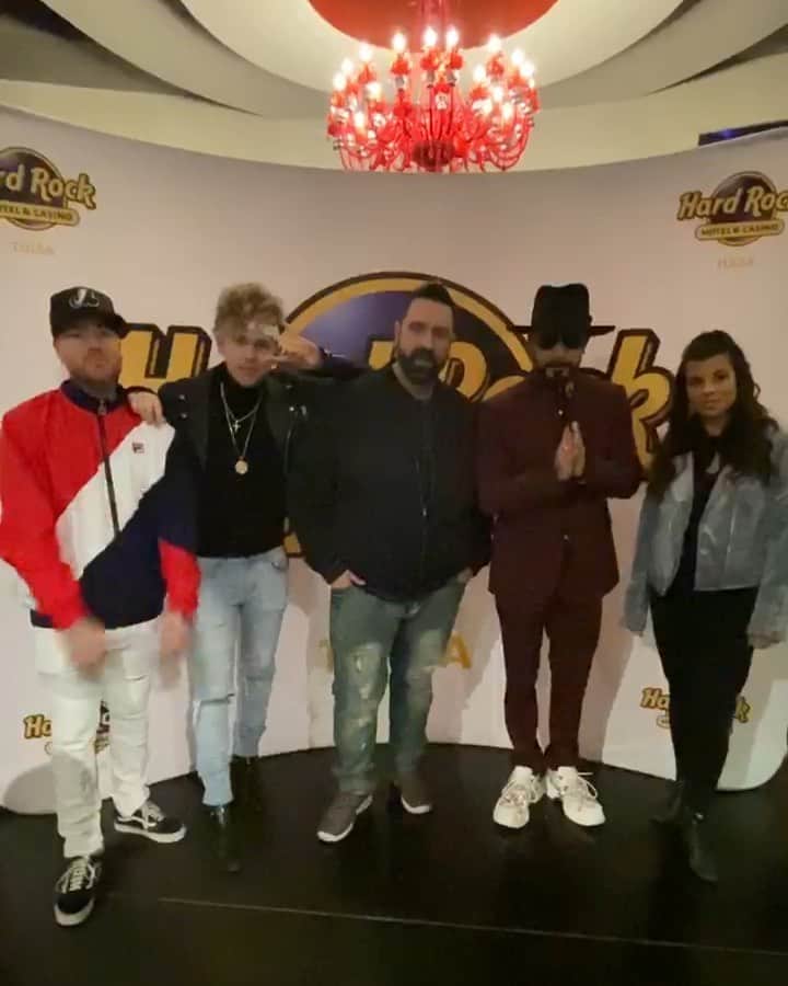 A.J.のインスタグラム：「Thanks Tulsa for two amazing nights and we’re coming for ya St. Louis! #ATCKTOUR2020」