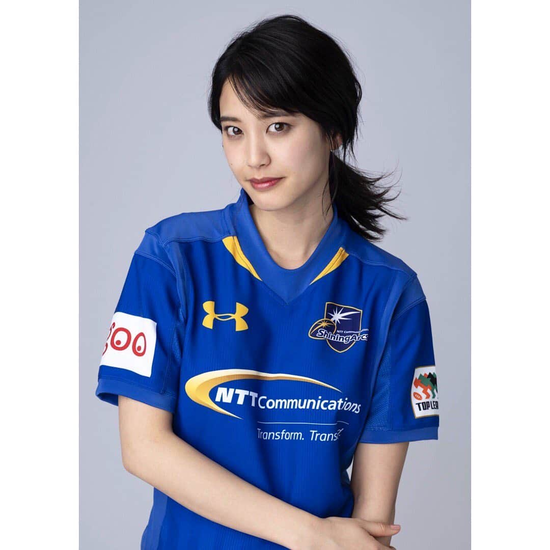 山崎紘菜さんのインスタグラム写真 - (山崎紘菜Instagram)「🏉 雑誌「80min.」 #発売中 #ラグビー #トップリーグ #nttコミュニケーションズシャイニングアークス」1月19日 10時59分 - hirona_yamazaki