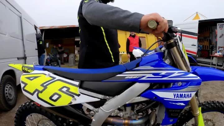 バレンティーノ・ロッシのインスタグラム：「Mx training with @vr46ridersacademyofficial 🎥by @GoPro #GoProHero8  @alenbolla @camilss」