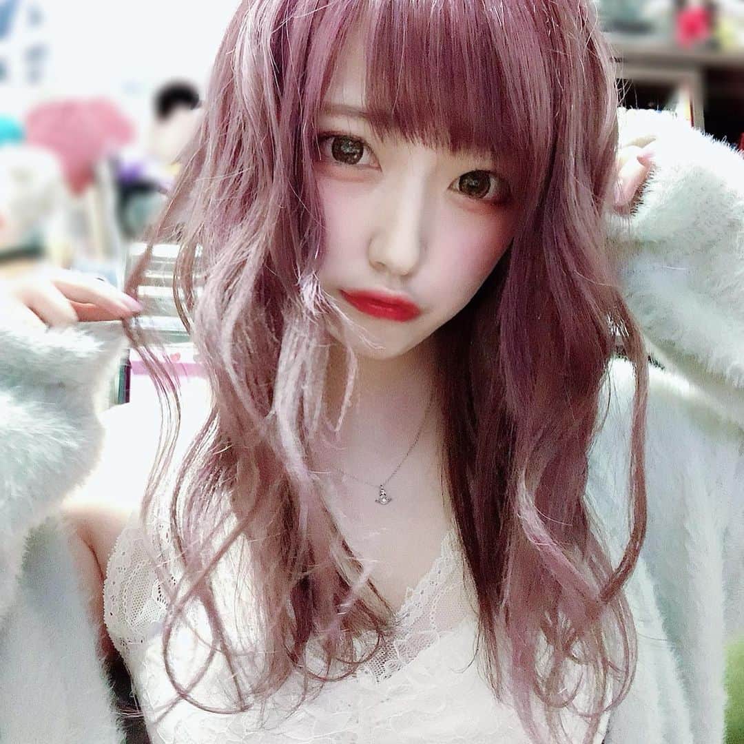 エボリューション大沢さんのインスタグラム写真 - (エボリューション大沢Instagram)「今回も @69hf_tokyo  にて @osz_r6262  さんに髪可愛くしてもらった🐰💭💓 アッシュぽい紫ぽいピンクぽい可愛い色(´；ω；｀)プリン消えたし髪可愛いしサラサラだし毛量減って楽だし幸せ(´；ω；｀)」1月19日 2時37分 - ev0_0osawa