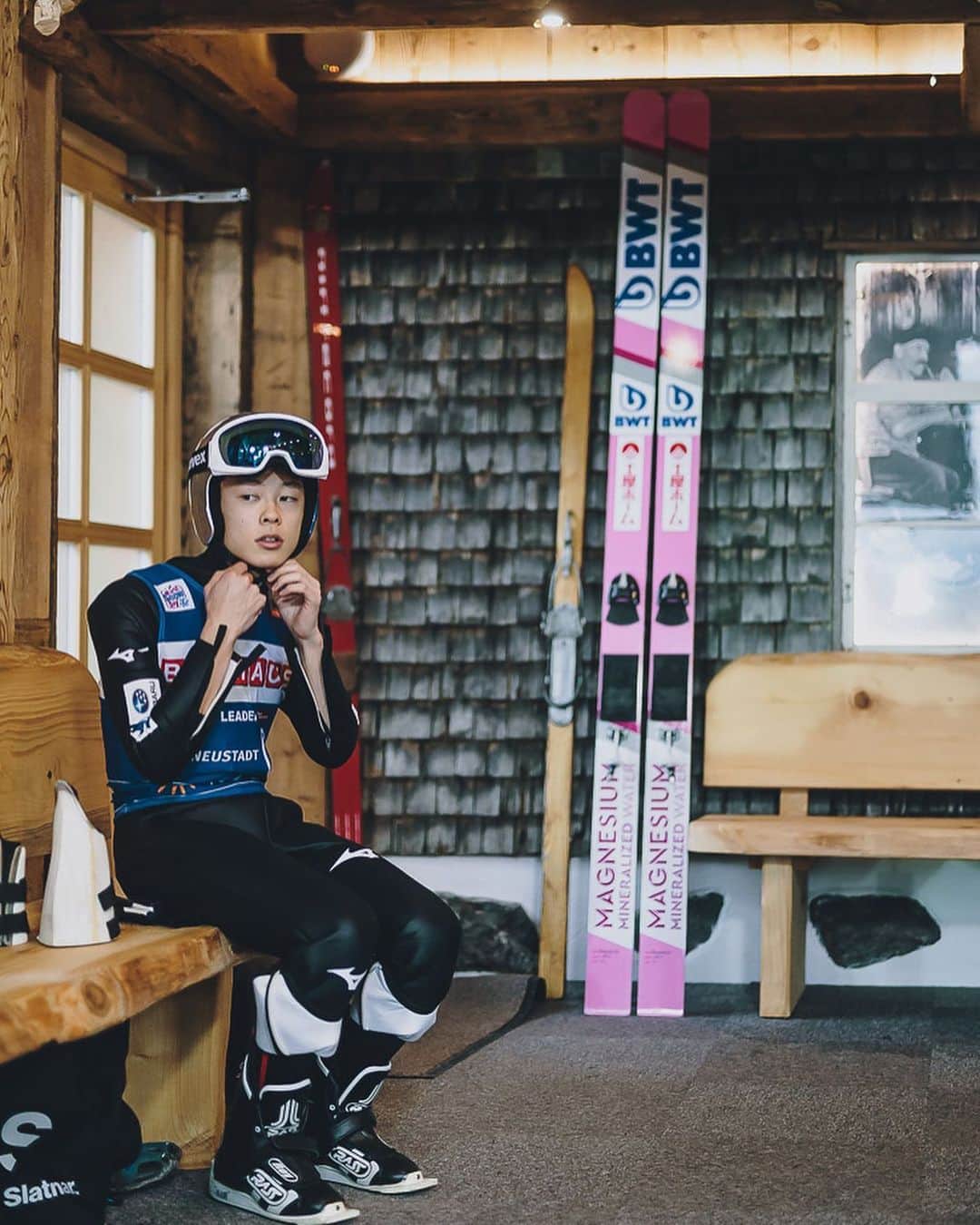 小林陵侑のインスタグラム：「一致！？ #土屋ホーム #redbull #bwt #スキージャンプ #スポンジボブ #一致　📸:@jfkfeichter」