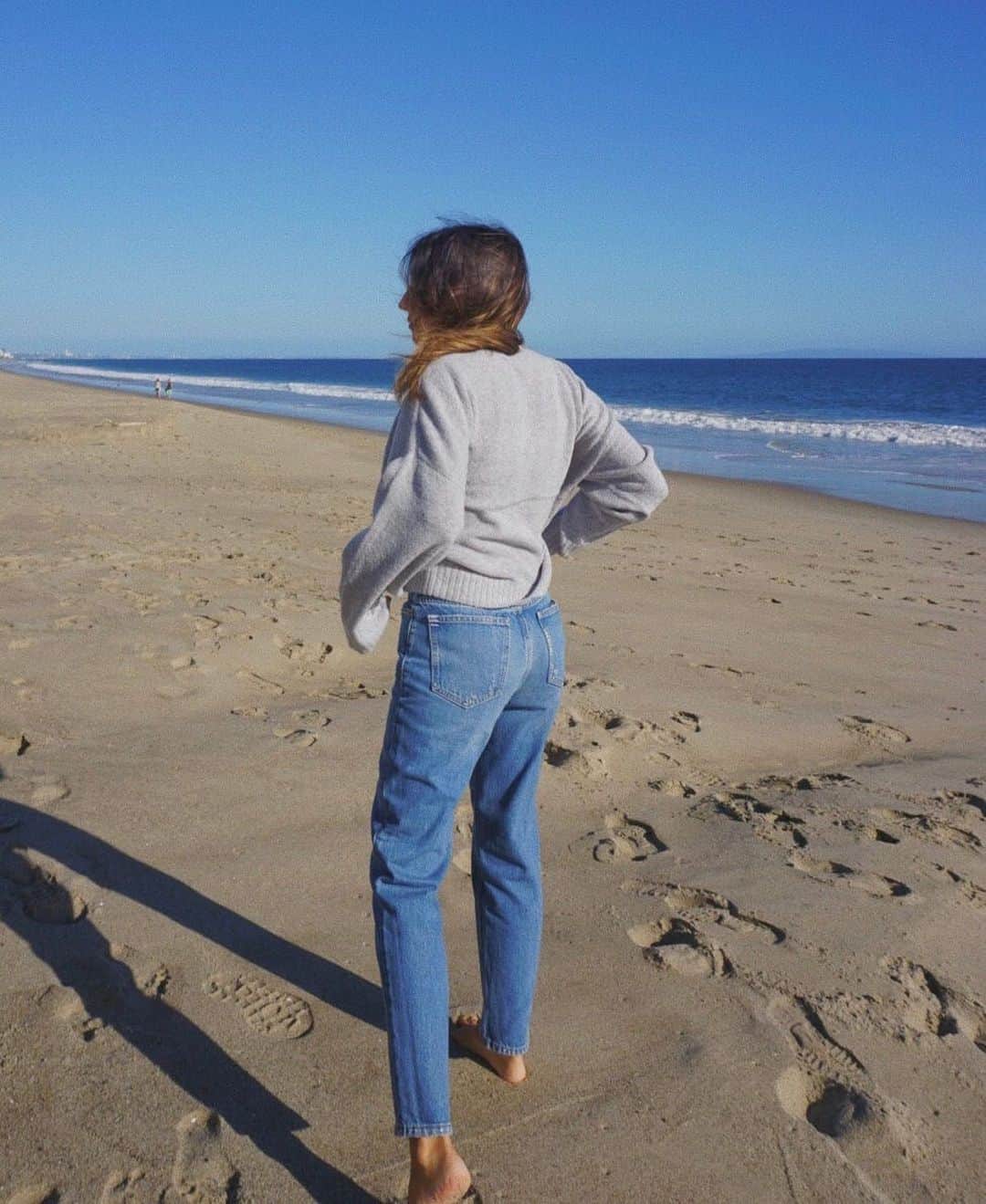 Urban Outfittersさんのインスタグラム写真 - (Urban OutfittersInstagram)「BDG on the beach in January? We're inspired, @rachelnosco. #BDG365」1月19日 5時00分 - urbanoutfitters