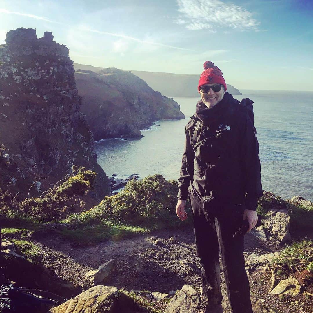 デビッド・モリシーさんのインスタグラム写真 - (デビッド・モリシーInstagram)「Walking in North Devon. Such a spectacular coast line!」1月19日 5時12分 - davidmorrissey