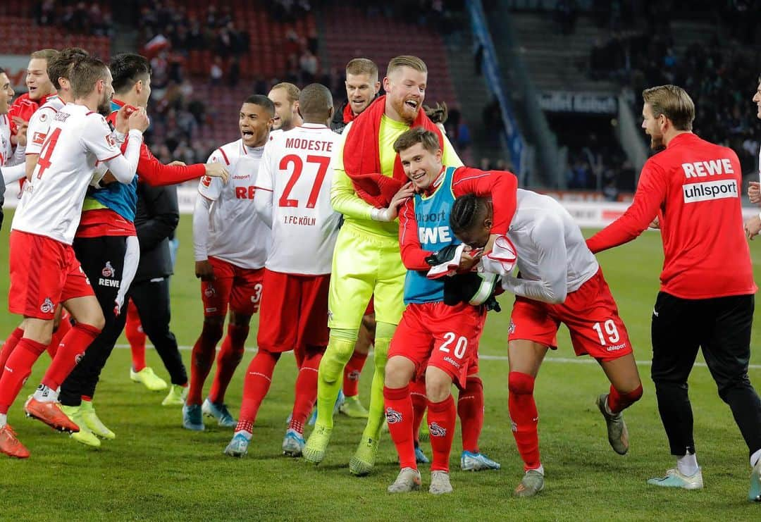 ティモ・ホルンさんのインスタグラム写真 - (ティモ・ホルンInstagram)「Mein 💯 Sieg im #effzeh Trikot 🙌 Danke für eure Unterstützung und die 🔝 Stimmung! 👍」1月19日 5時14分 - timohorn_1