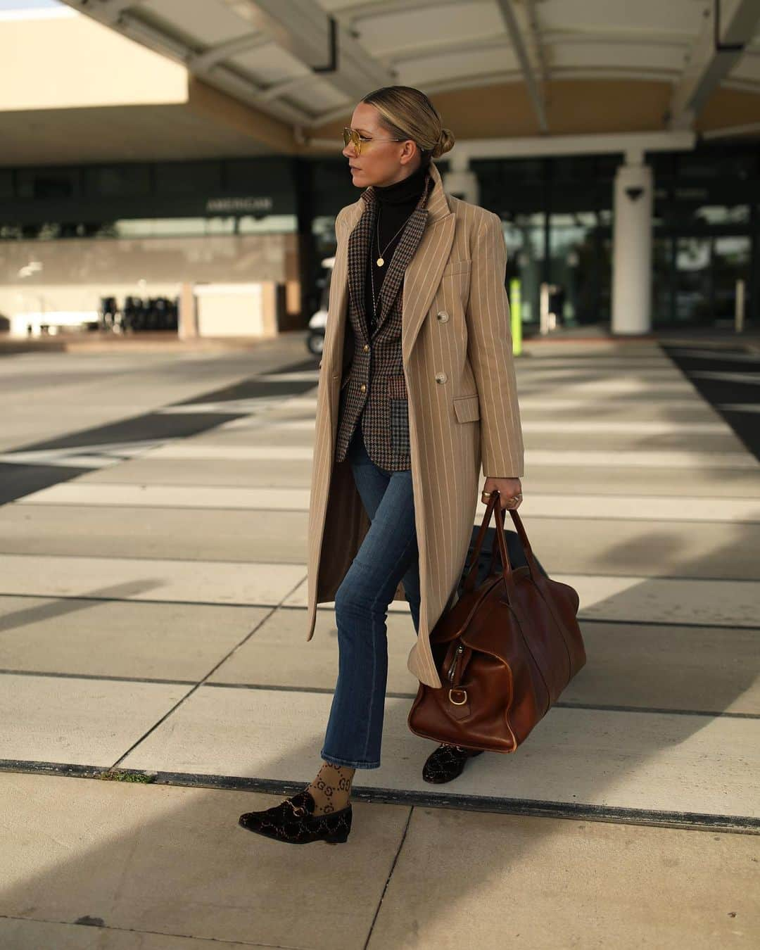 ブレア・イーディーさんのインスタグラム写真 - (ブレア・イーディーInstagram)「<weekend travels ✈️ // sharing a few of my go-to airport ready looks from @nordstrom on Atlantic-Pacific> ☁️ #ad #nordstrom From denim, to my favorite leggings, to dresses that are travel ready, there is a little bit of everything to keep the wanderlust woman both comfy and stylish @shopstyle #shopstyle」1月19日 6時06分 - blaireadiebee