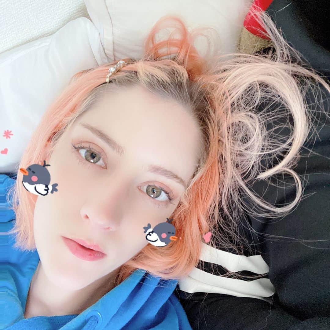 mimeiのインスタグラム：「my hair made a heart.., #bacouple #myfaveselfieappdiedandidkwhattodo」