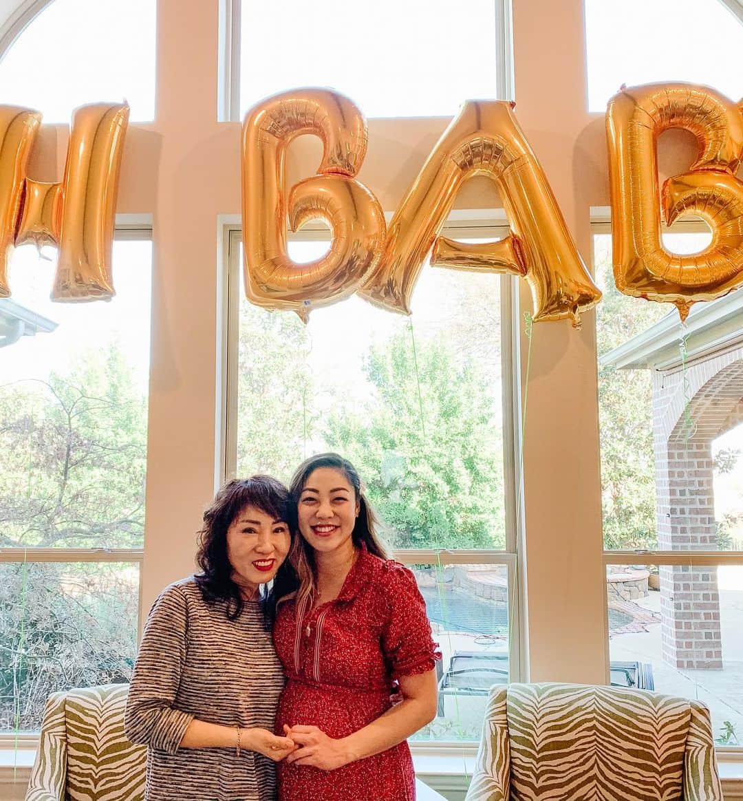 カーリー・パターソンさんのインスタグラム写真 - (カーリー・パターソンInstagram)「What a special morning showering one of our best friends!!!! We love you and your sweet family so much and we can’t wait for baby girl to arrive🥰🤍」1月19日 7時30分 - carlypatterson04