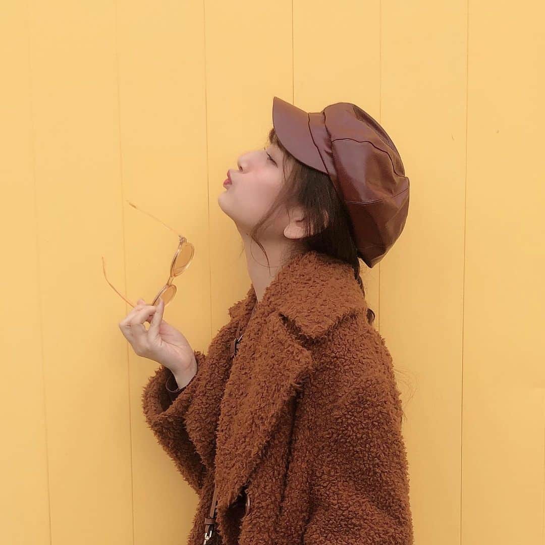 川口カノンさんのインスタグラム写真 - (川口カノンInstagram)「FENDIのトップスお気に入りです🐵 ． ． ロゴが小さい感じが可愛い🥺 ． ． ． #ブラウン#コーデ#コーディネート#ファッション#私服#きゃのんコーデ」1月19日 8時56分 - kkanonnn