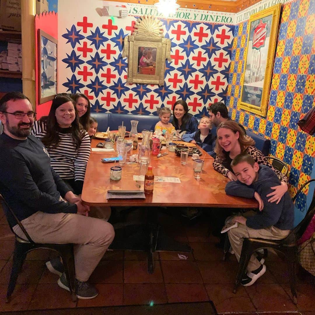 アンドリア・バーバーのインスタグラム：「🌮🍹 #beans #myfavoritejaredisjaredsiegel」