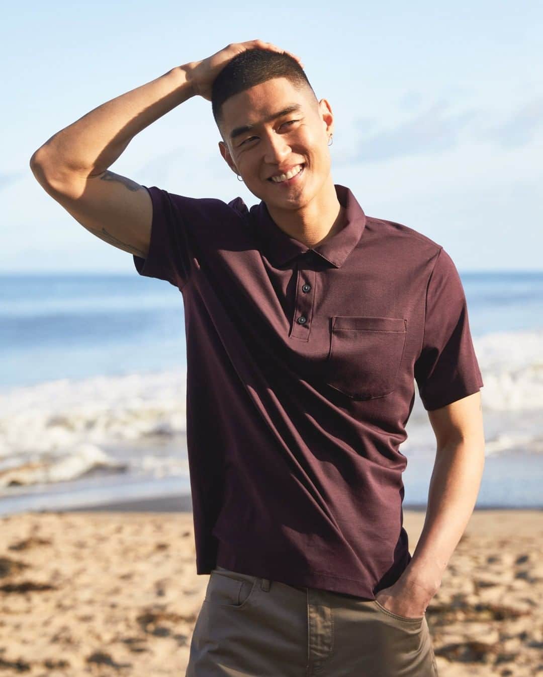 ペリーエリスのインスタグラム：「Out ultra-soft touch polo has a liquid cotton finish for easy stretch and exceptional softness. #LifeReadySince1976」