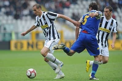 クリスティアン・ザッカルドさんのインスタグラム写真 - (クリスティアン・ザッカルドInstagram)「@juventus @parmacalcio1913  Stagione 2010/2011 18. Giornata - 6 gennaio 2011 Juventus-Parma 1-4  #memories #tbt #SerieA #Juventus #Parma #ricordi #soccer  Sotto il link della mia intervista per la partita di oggi.. https://www.juvenews.eu/le-voci/esclusiva-zaccardo-scudetto-la-lotta-sara-solo-tra-juventus-e-inter-parma-magari-un-giorno-ci-tornero-come-dirigente/」1月19日 20時34分 - cristianzaccardo