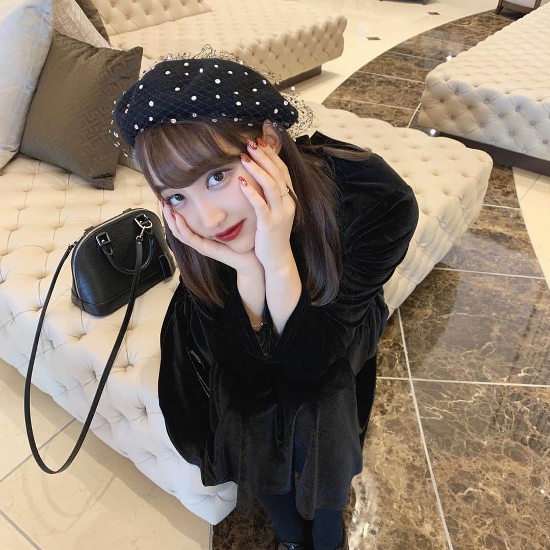 神田咲凛さんのインスタグラム写真 - (神田咲凛Instagram)「. 真っ黒コーデ🖤」1月19日 20時27分 - t12345vxq