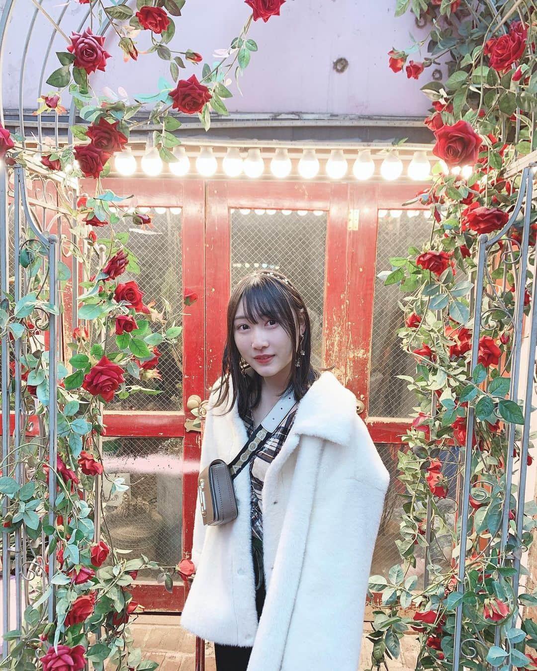 白井琴望さんのインスタグラム写真 - (白井琴望Instagram)「. 🥀. . #instagood #followｍe #ootd #flower #cafe  #marcjacobs」1月19日 20時33分 - _shirai_kotono