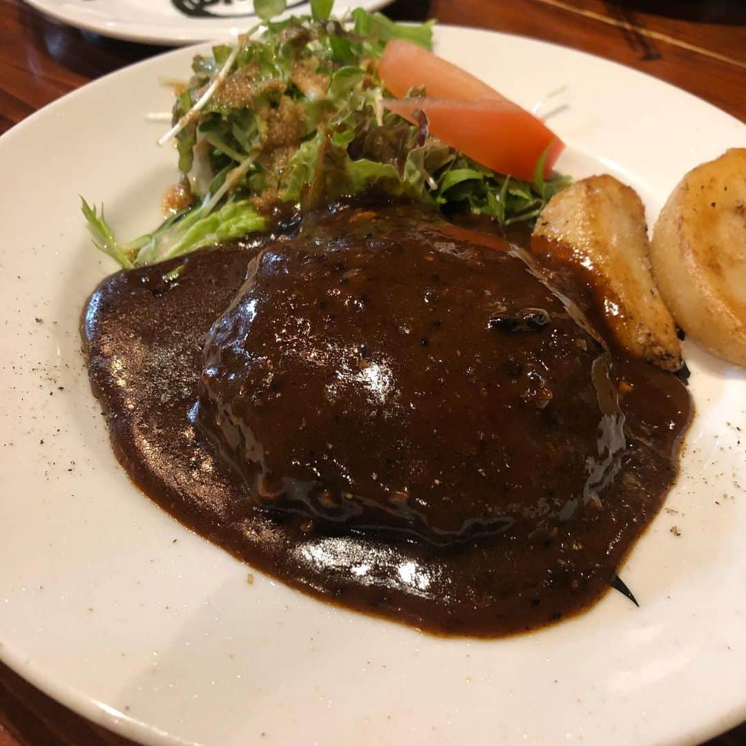 若林美保さんのインスタグラム写真 - (若林美保Instagram)「#ホルモン #山芋鉄板 #お好み焼き #ハンバーグ #広島グルメ」1月19日 19時16分 - waka_miho