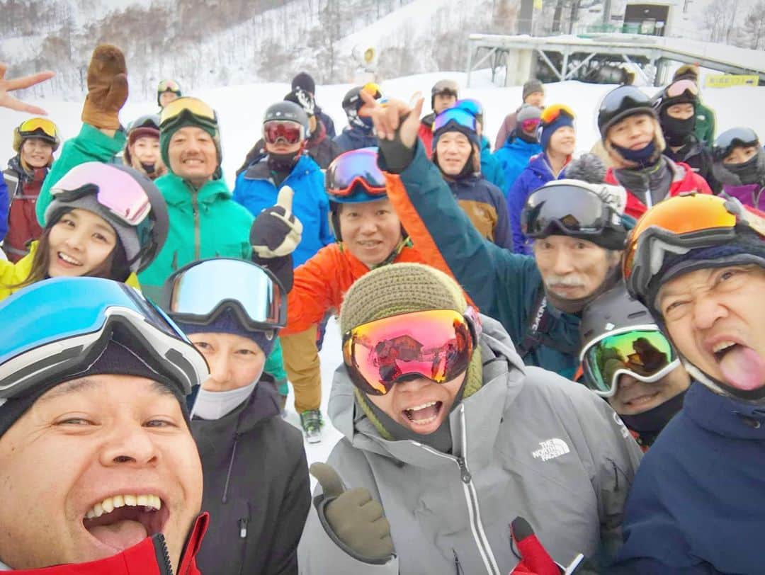 田中幸さんのインスタグラム写真 - (田中幸Instagram)「大人って本当楽しい！ 神楽スキー場 @kaguraski  山に登って フリースタイルして  パウダーもゲレンデも 最高に遊んだ2日間  先輩ライダー達からの 刺激も沢山  このメンバーの 中いる事に感謝♫  またみんなと 山で遊べる事を 楽しみしてます🤘  #ワンナイトフェス #ボトムライン #スノーボード #テレマーク #スキー #エッジのないスキー #何でもありツアー」1月19日 19時17分 - sachitanaka