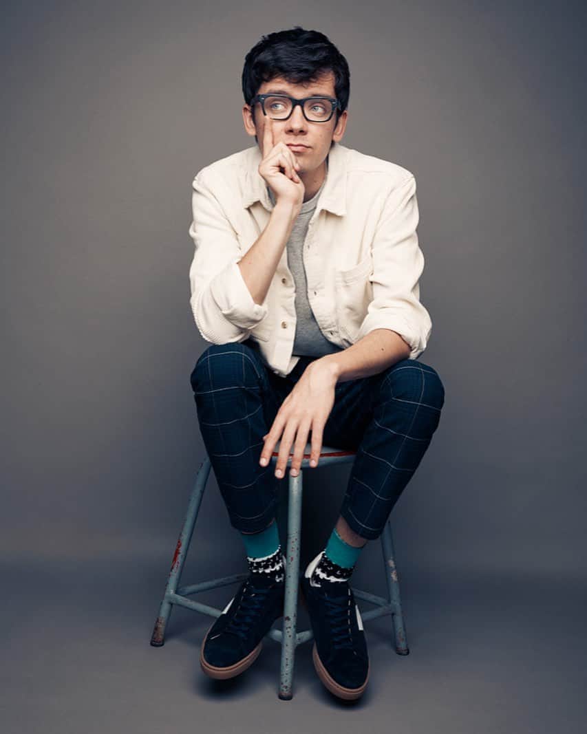 エイサ・バターフィールドのインスタグラム：「THANK YOU for all the love you’re sharing for @sexeducation - there isn’t a show I’d rather be a part of, so SO proud of everyone involved. Happy wanking!!」