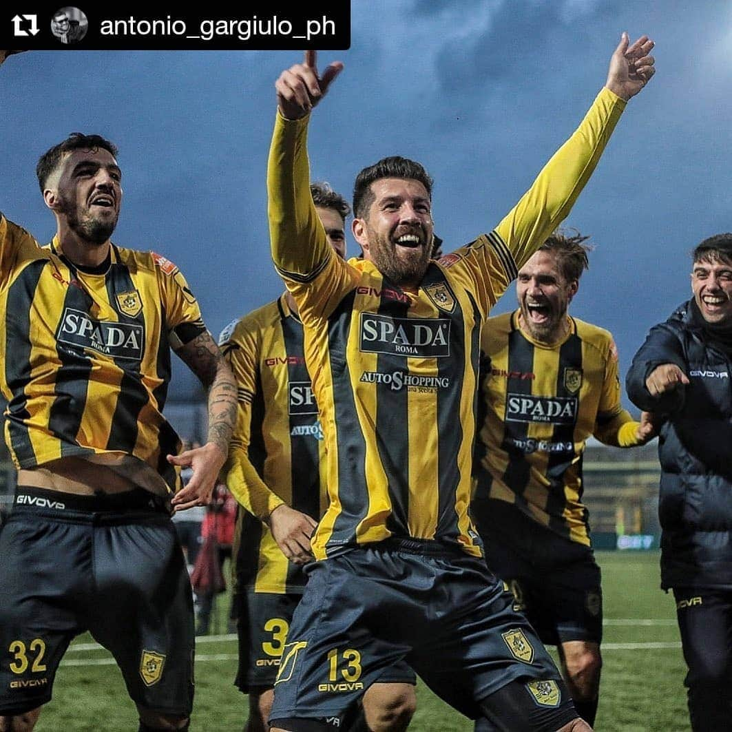 マリアーノ・イスコさんのインスタグラム写真 - (マリアーノ・イスコInstagram)「#Repost @antonio_gargiulo_ph (@get_repost) ・・・ Juve Stabia - Empoli.... IZCO show a fine gara . Buona domenica a tutti  @salvatore_elia @francesco_forte9 @giacomoricci___23」1月19日 19時44分 - mariano13izco