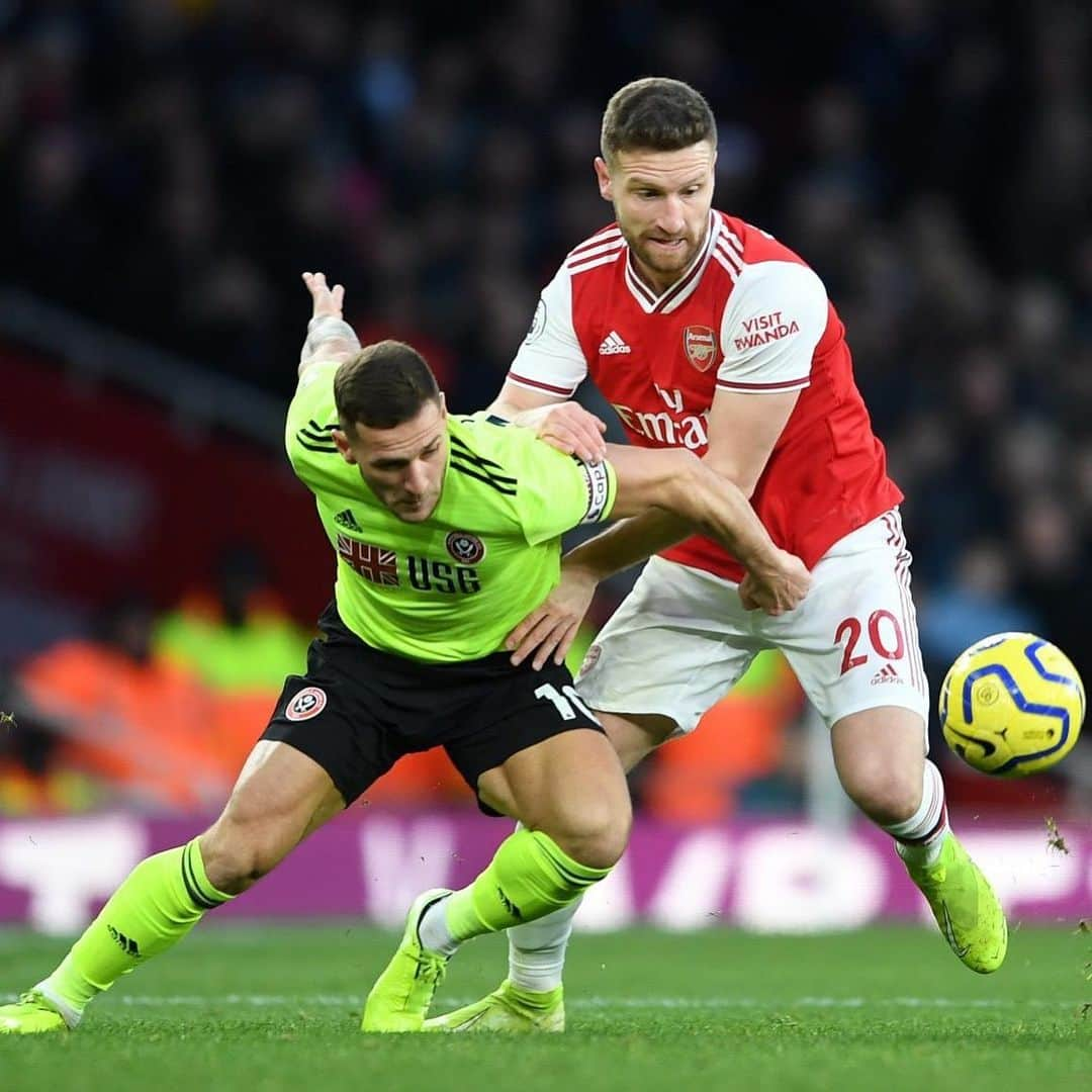 シュコドラン・ムスタフィさんのインスタグラム写真 - (シュコドラン・ムスタフィInstagram)「Tough fight 👊🏻 Disappointed about the late equaliser, but we’ll bounce back ⚽ #SM20」1月19日 19時45分 - shkodranmustafi