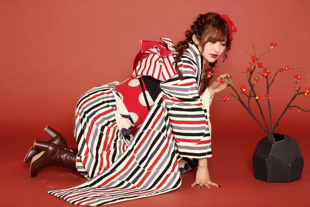 一ノ瀬りとのインスタグラム：「いっぱいのせちゃてごめね！これでおしまいだから許して〜　#成人式」