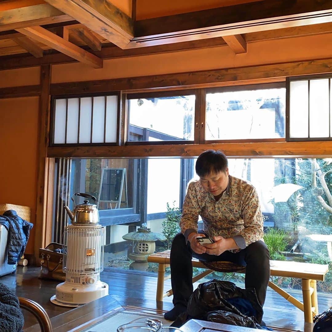 高嶋ちさ子さんのインスタグラム写真 - (高嶋ちさ子Instagram)「埼玉県にある羽尾音楽堂にお邪魔しました。まるで高級旅館のようなお家でゆったり寝かせてもらいました。お天気も良くて最高！！ 今日も大入袋出ました 毎回毎回感謝です。 満員御礼の記録どれぐらいつづくかな〜」1月19日 20時00分 - chisakotakashima