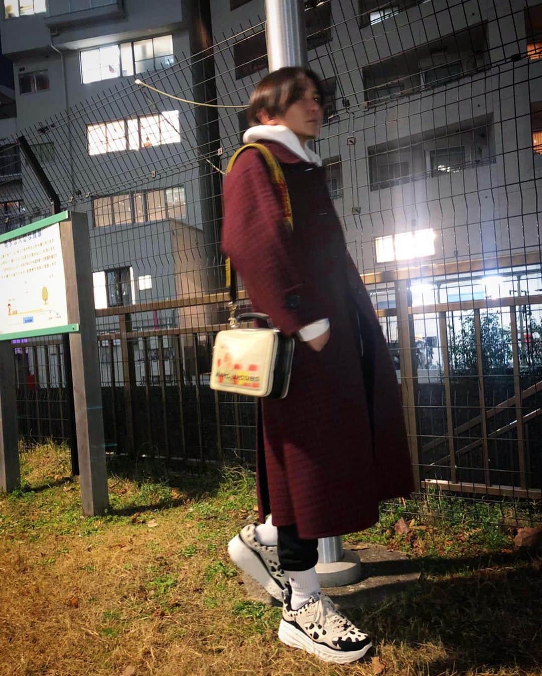 ミッチーのインスタグラム：「1/22(水)18:15頃﻿ FM鹿児島【μ's UP!】﻿ ﻿ 久々にお邪魔します﻿ 鹿児島の方はもちろん、﻿ Radikoで全国聴けるので﻿ お時間ある方は是非聴いてください！﻿ 前畠さんとどんな鹿児島話出来るかなあ﻿ ﻿  HOODIE: @world_wide_famous  PANTS: @junkymood  SHOES: @uggjapan x @atmos_tokyo  COAT: @marcjacobs  BAG: @marcjacobs  UGGのスニーカーが履きやすすぎて！最高〜〜〜」