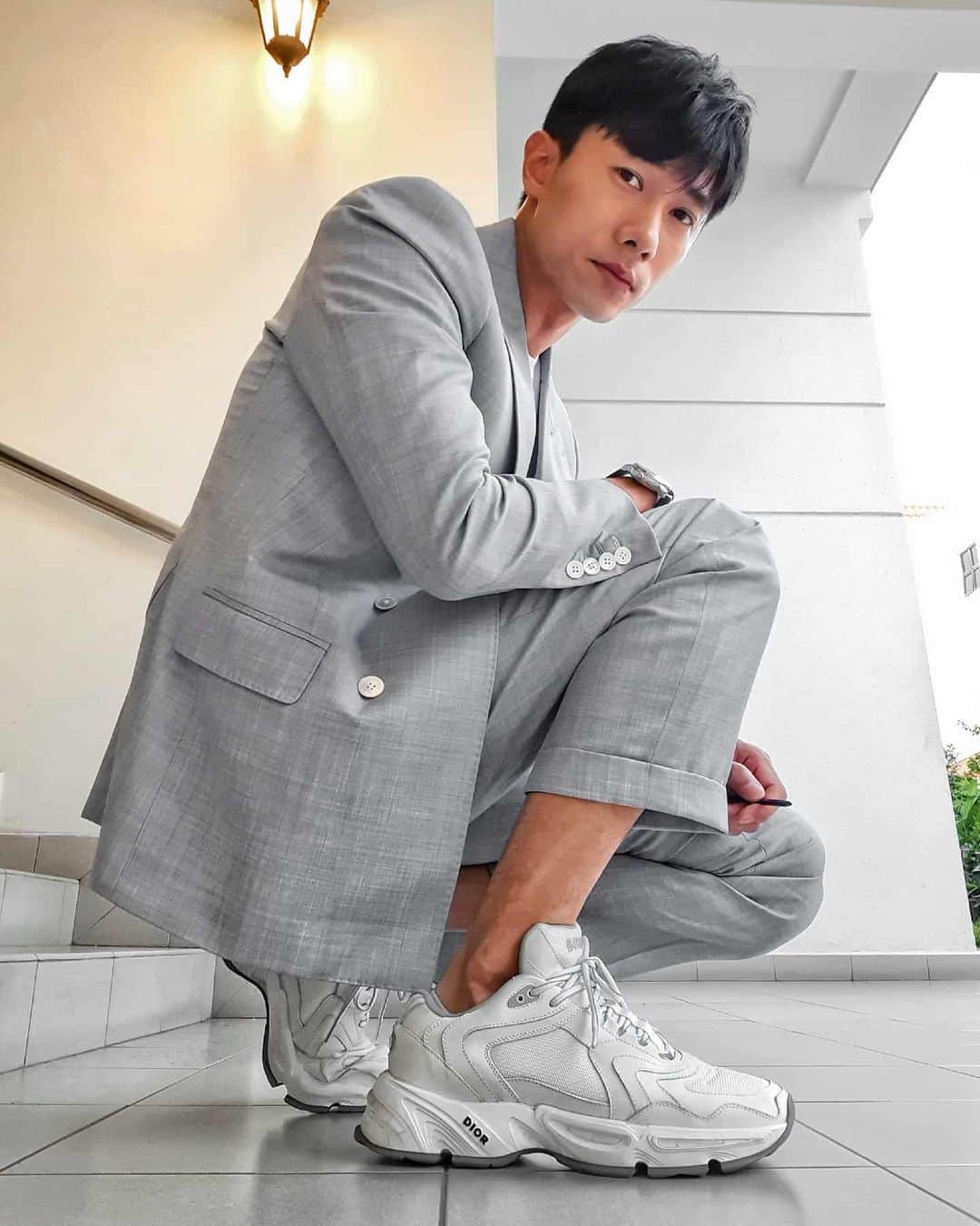 デスモンド・タンのインスタグラム：「Take one step at a time. Do it even if it's a baby step. Keep believing it and soon you will see the change you wish for. I just thought someone out there needs this little reminder :)」