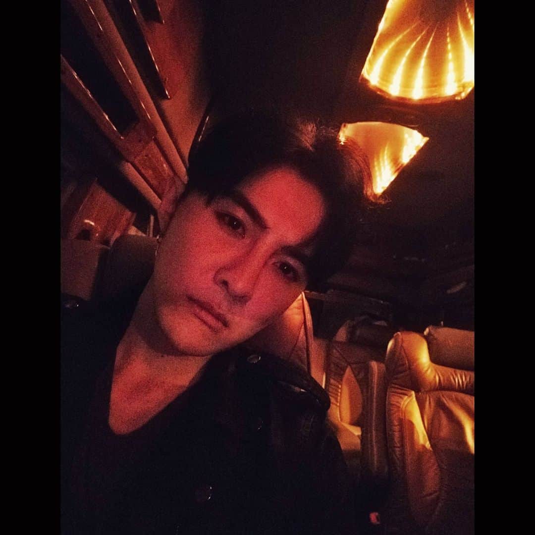 ダンソン・タンのインスタグラム：「一個紅光🈵面🎥🎥🎥 #DT #HOTHEART #SEVENDAYS #唐禹哲」