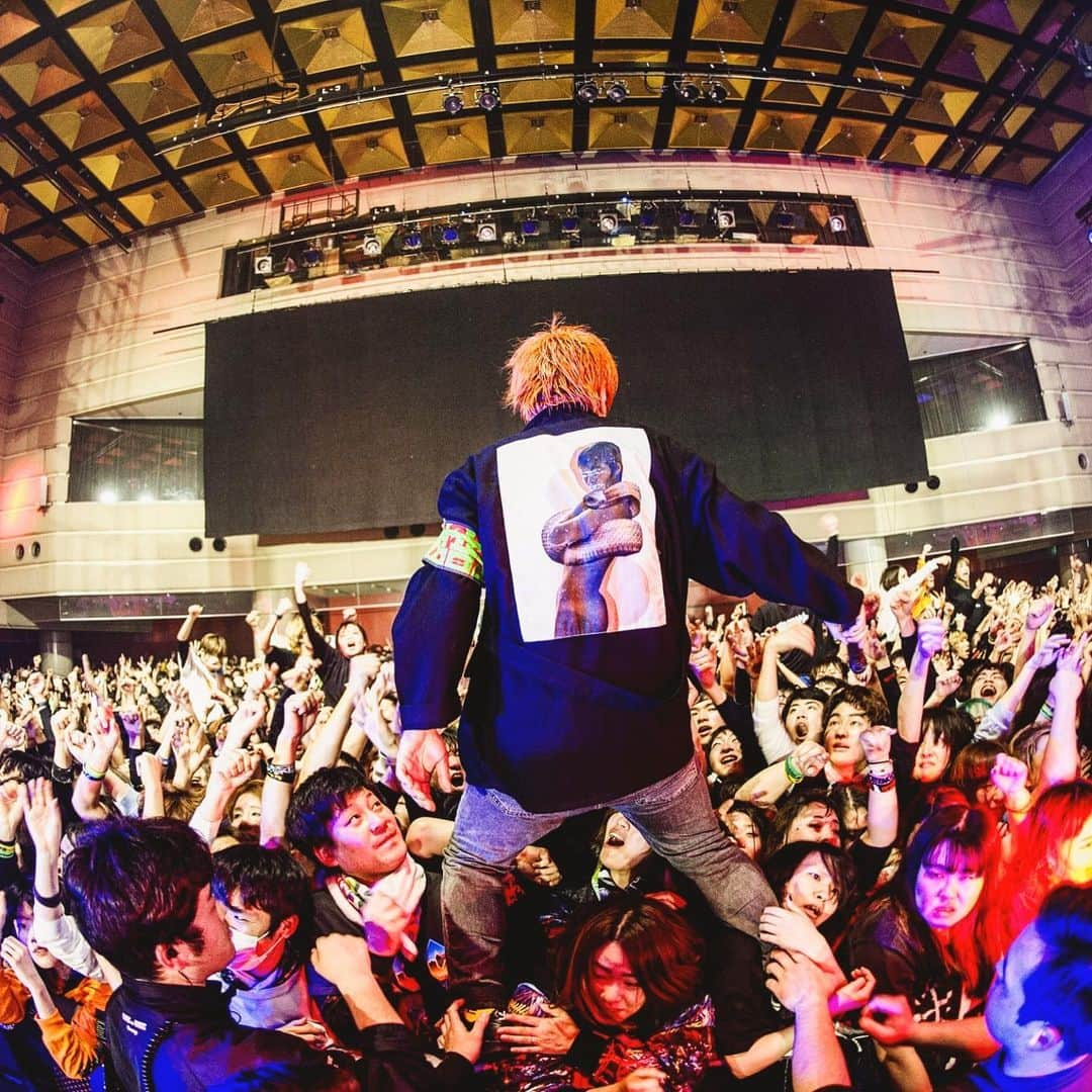 N∀OKIさんのインスタグラム写真 - (N∀OKIInstagram)「Fear, and Loathing in Las Vegas  HYPERTOUGHNESS Release Tour 2020  京都KBSホール 2020年ホーム京都 これぞ響く都やん  ラスベガス  集まった皆皆様 お！お！き！に！  オッパインフィールズ 山田 長い間ありがとう お疲れ様 またたっぷり経験値つんで 帰ってこいよ  写真　@ninjajon  9＆10枚目ワテ 9枚目　マリック中間 10枚目　あすなろ城下町安達」1月19日 20時26分 - chairoy1945