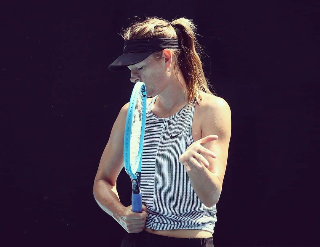 マリア・シャラポワのインスタグラム：「The dawn of the @australianopen ☀️🇦🇺 📸 Getty」