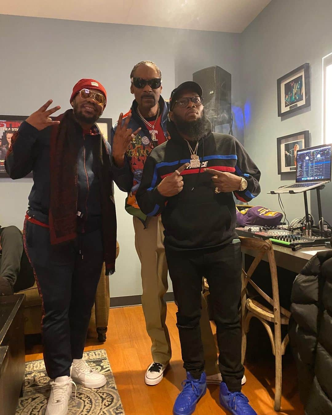 スヌープ・ドッグさんのインスタグラム写真 - (スヌープ・ドッグInstagram)「@phillyfreeway  @beaniesigelsp 🤜🏾🔥💯」1月19日 11時41分 - snoopdogg