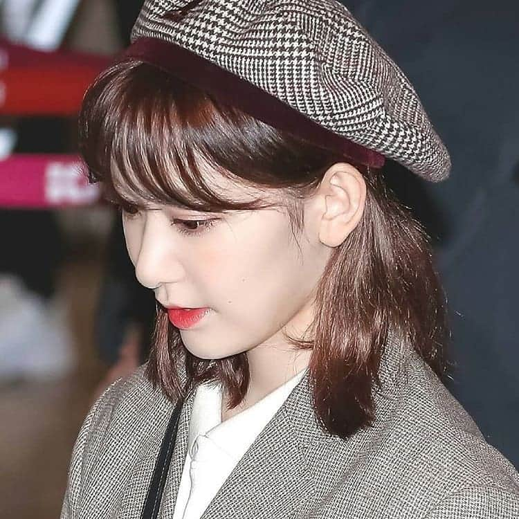 宮脇咲良さんのインスタグラム写真 - (宮脇咲良Instagram)「Sakura in GMP Airport- 170120  #sakuramiyawaki #sakuraizone #sakurahkt48 #izone #miyawakisakura」1月19日 11時37分 - mywkblossom