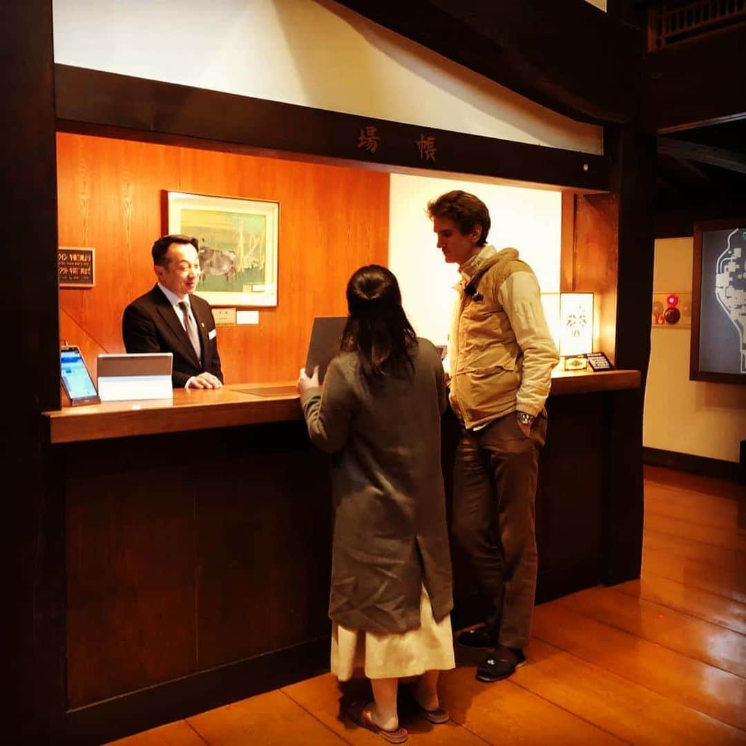 フローラン・ダバディーさんのインスタグラム写真 - (フローラン・ダバディーInstagram)「18年ぶりの袋井市、北の丸ホテル訪問。日韓⚽杯ではトルシエ ジャパンの秘密基地だった聖地は変わってない‼️懐かしかつたです。全選手が飛び込んだあのプールや鈴木さんもいました！ A nostalgic trip to Yamaha Kita no Maru hotel with Shizuoka Asahi TV #葛城北の丸  #トルシエジャパン #静岡朝日テレビ」1月19日 13時02分 - florent_dabadie