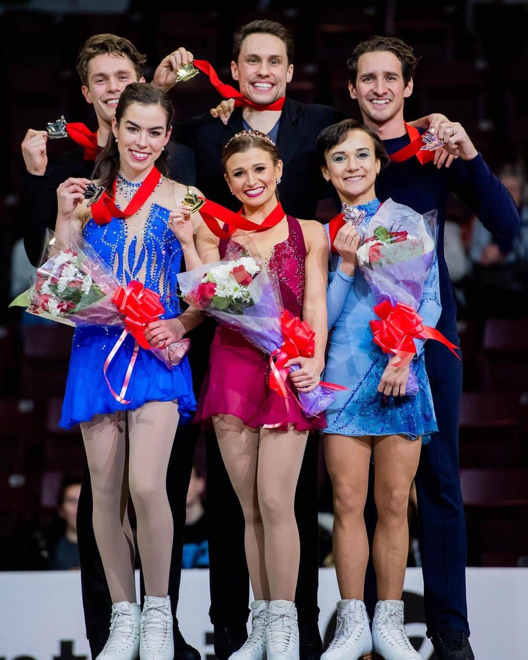 Skate Canadaさんのインスタグラム写真 - (Skate CanadaInstagram)「Senior women, ice dance, pair and men medallists / Les médaillés des femmes, de danse sur glace, patinage en couple et hommes senior  #CTNats20 #CreatingHistory #Créerlhistoire 📷 @danielleearlphotography」1月19日 13時13分 - skate_canada