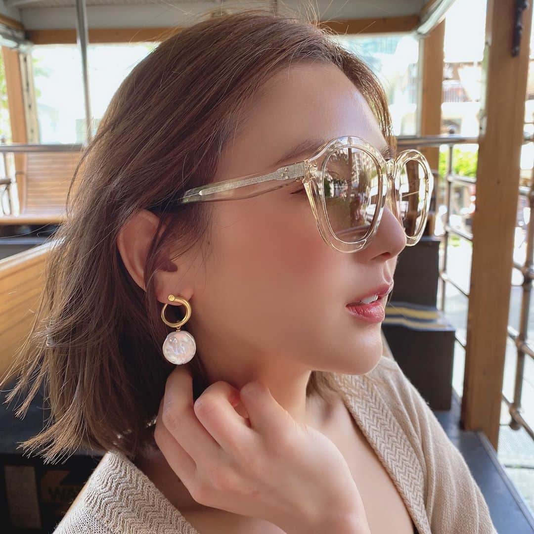 ひよんさんのインスタグラム写真 - (ひよんInstagram)「🕶🌴💞 ㅤㅤㅤㅤㅤㅤㅤㅤㅤㅤㅤㅤㅤ あまりサングラスはかけないけど 目からも日焼けしちゃうみたいだから これからはかけるようにしようかな🤔🌈 ㅤㅤㅤㅤㅤㅤㅤㅤㅤㅤㅤㅤㅤ #hawaii #feeyong #suncut #하와이 #희영 #데일리 #ひよん」1月19日 13時35分 - cchan_fee4