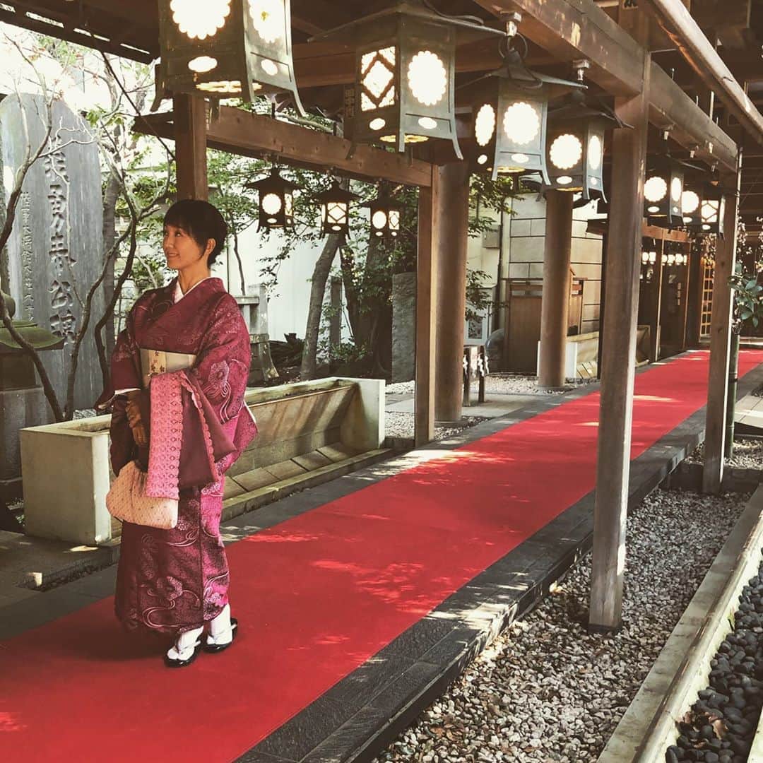のインスタグラム：「2020⛩  着物をきて ♫  次女とふたりで 神社 と お寺 巡り 城下町や 蔵造りを散策して  小江戸 満喫しました ♫  #kawagoe #女子旅 #mydaughter  #coedo  #着物コーディネート  #旅行記 #love #family #2020 #happy #memories」