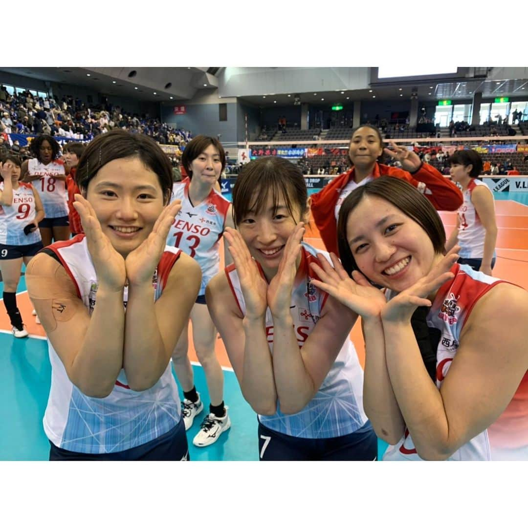 早坂梢依さんのインスタグラム写真 - (早坂梢依Instagram)「. 船橋大会、2連勝で来週のセミファイナル出場確定しました🤩 . たくさんの熱い応援本当にありがとうございました！ . 来週は代々木体育館での試合です！ 春高ぶりだ〜楽しみ♩ . あと2試合。このメンバーで出来ること、セミファイナルに進めることに感謝し、チーム全員で頑張ります！💪 . みなさんの応援は本当に力になります！ あと2試合も私達に力ください💓 . #Vリーグはバレーだよ #densoairybees #デンソーエアリービーズ #volleyball」1月19日 14時59分 - kozue_hayasaka