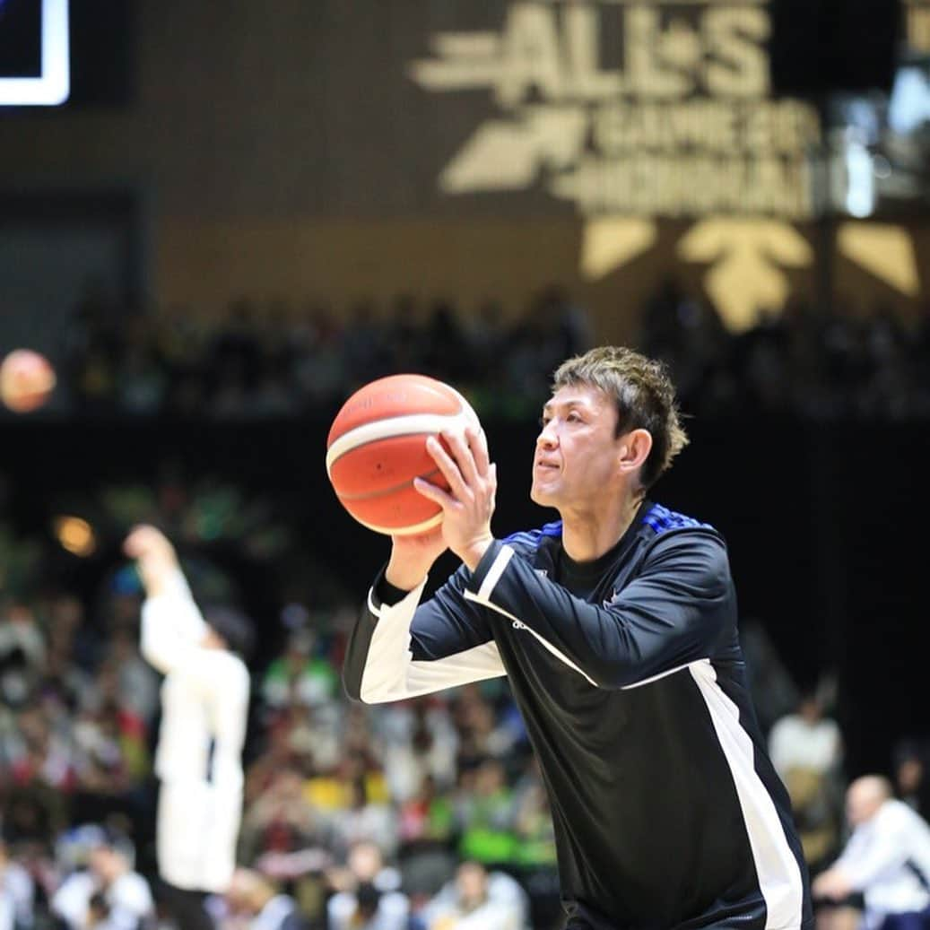 折茂武彦さんのインスタグラム写真 - (折茂武彦Instagram)「B.LEAGUE ALL-STAR GAME 2020 IN HOKKAIDO🏀  最後にして最高のオールスターでした。 北海道に感謝！ ファン，ブースターに感謝！ コーチ，スタッフに感謝！ 選手に感謝！  皆様ありがとうございました😊 . . #Bリーグ #オールスター #北海道」1月19日 20時39分 - takehiko_orimo