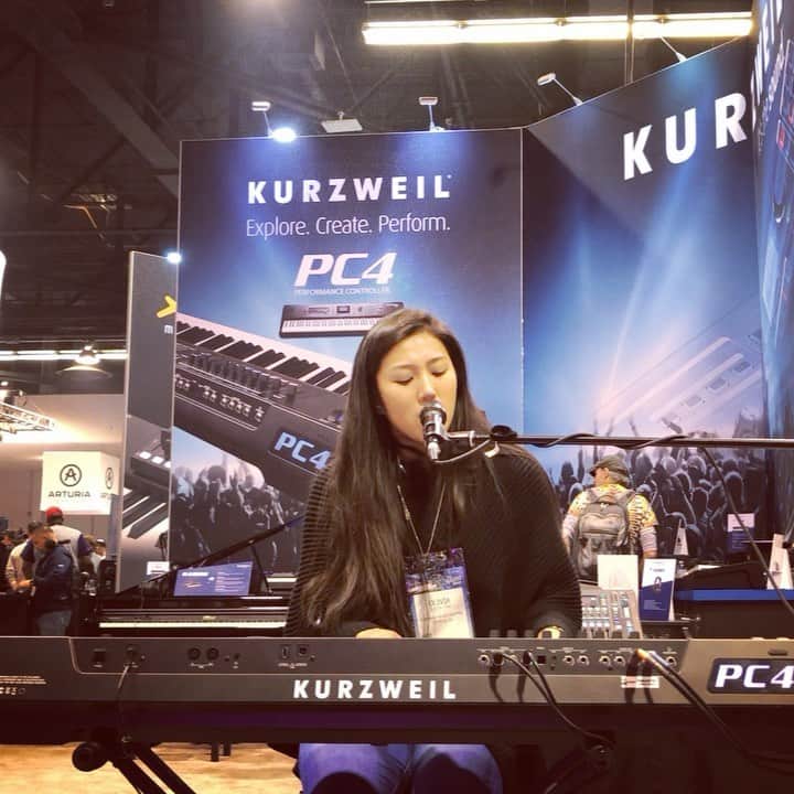 オリビア・タイのインスタグラム：「It was awesome performing at the @kurzweilmusic booth again this year at @thenammshow 💜 The new #PC4 by #Kurzweil is amazing 😍」