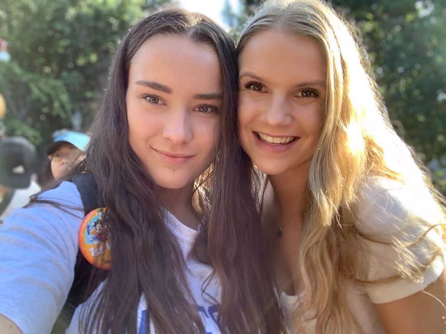 Estella Matthewsonのインスタグラム：「She’s alright I guess 😍」