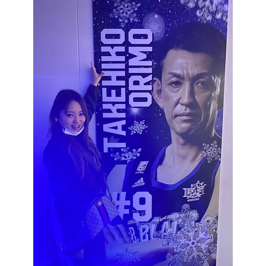 林唯衣さんのインスタグラム写真 - (林唯衣Instagram)「待ちに待った北海道でのBリーグオールスターゲーム！！！！楽しかったー、終わってしまってもうなんか寂しいー！いつもはなかなか見られない選手たちの楽しそうな笑顔やわちゃわちゃした姿、各チームのマスコットが勢揃いしたおかげで可愛いが大渋滞したり、普段とは違う各チームのSNSの更新だったり楽しいだらけであっという間すぎたーーーたくさんの再会もあって大充実、お祭りって良いね。来年は沖縄開催！大好きな安室ちゃんの故郷。泡盛がぶのみする準備を今日からはじめましょうかねっ。イヒヒ☺️🏀🌴　#Bリーグオールスター」1月19日 17時13分 - yui__hayashi
