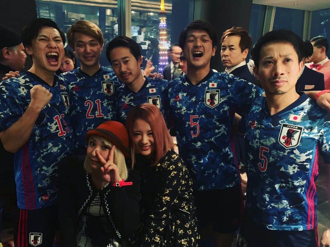 のインスタグラム：「‪#真空ホロウ #MIZUKI さん‬﻿ ﻿ ‪with‬﻿ ﻿ ‪#ものまねJAPAN‬﻿ ﻿ ‪＋‬﻿ ﻿ ‪#鬼そば藤谷‬﻿ ‪#HEYたくちゃん 師匠‬﻿ ﻿ ‪#新年会‬﻿ ‪#ケイダッシュステージ‬﻿ ﻿ ‪横顔の‬﻿ ‪#オードリー #春日 さん笑‬」