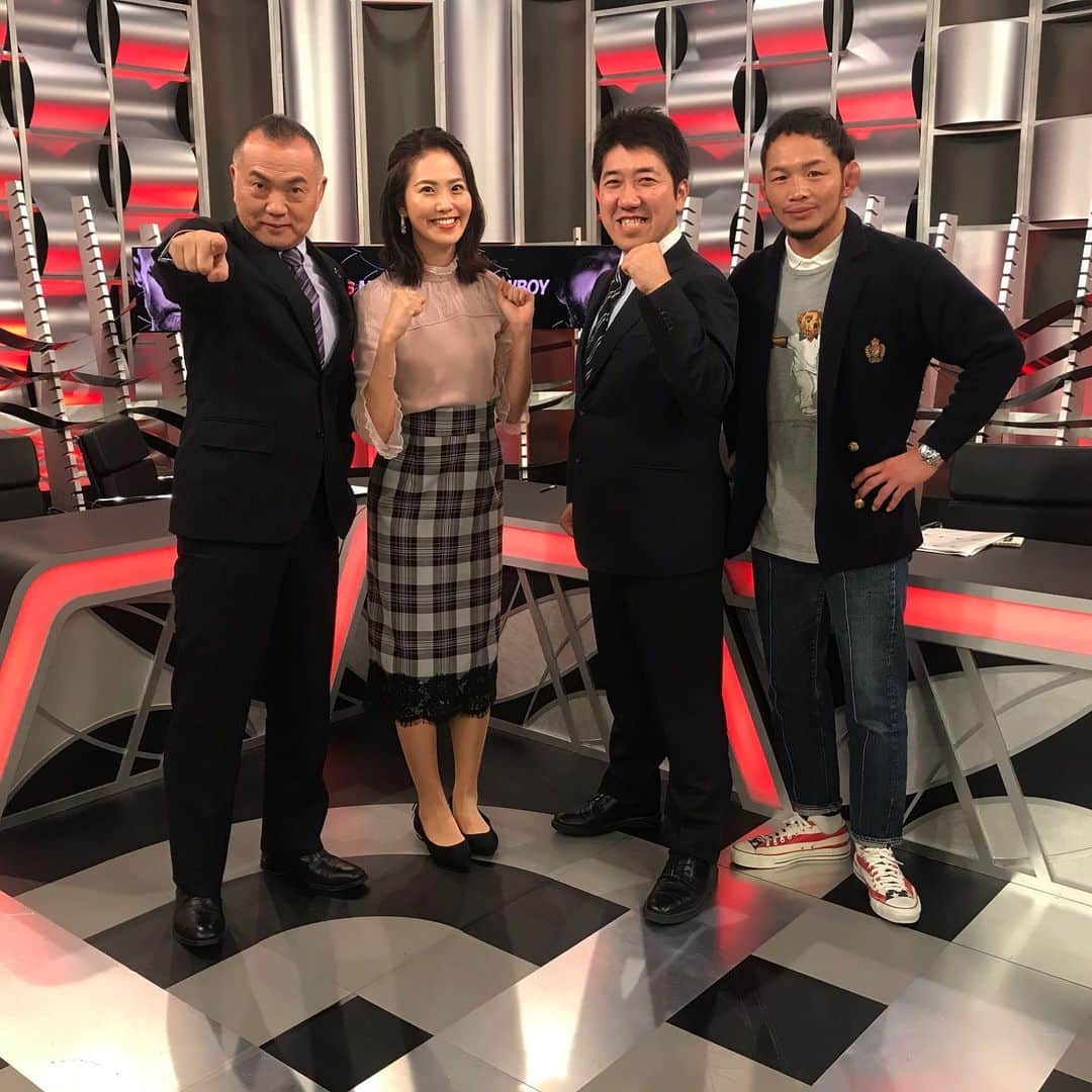 宇野薫のインスタグラム：「今日はWOWOW UFC246 マクレガー vs セロー二　 ゲスト解説をさせていただきました。ありがとうございました！  #UFC246 #wowow #wowowライブ  #ufcの次はテニス全豪オープン #宇野薫のテーマがありすぎコーディネート #宇野薫 #poloralphlauren #polobear」