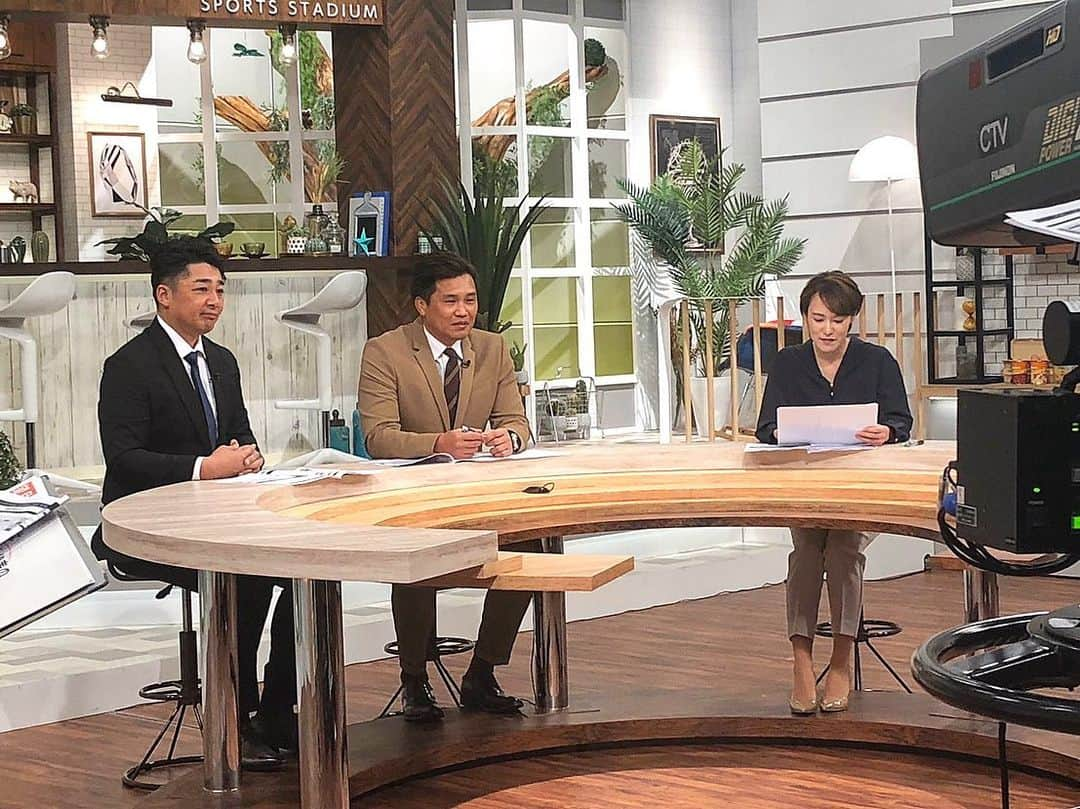 大西将太郎さんのインスタグラム写真 - (大西将太郎Instagram)「本日は中京テレビ 『スポスタ☆魂』 中日ドラゴンズで活躍された森野さんとは同級生ということで1978年コンビで出演させていただきました。ラグビーから野球、そしてサッカーなどスポーツの話題を取り上げています。ご覧下さった皆様本当にありがとうございました。いつも望月アナの落ち着きあるトークに助けてもらってます。昨日に引き続き、中京テレビのスタッフの皆様には大変お世話になりました。心から感謝しております！！ありがとうございました。また、出演させていただける時は事前に告知させていただきます！！名古屋での仕事を終えてお江戸の仕事に向かいます。 #中京テレビ #スポスタ☆魂 #森野将彦 #望月杏夏 #大西将太郎」1月19日 18時12分 - shotaro12