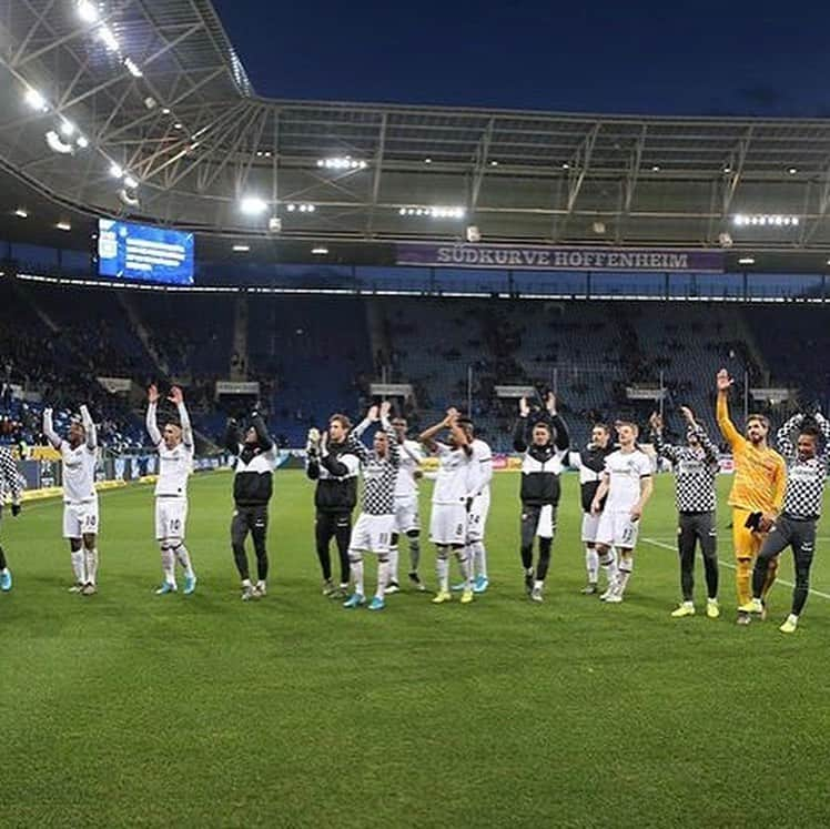 ティモシー・チャンドラーのインスタグラム：「Hard work pays off!!!💥💪🏾 #greatteamperformance #wekeepworking #eintrachtfrankfurtüberalles」