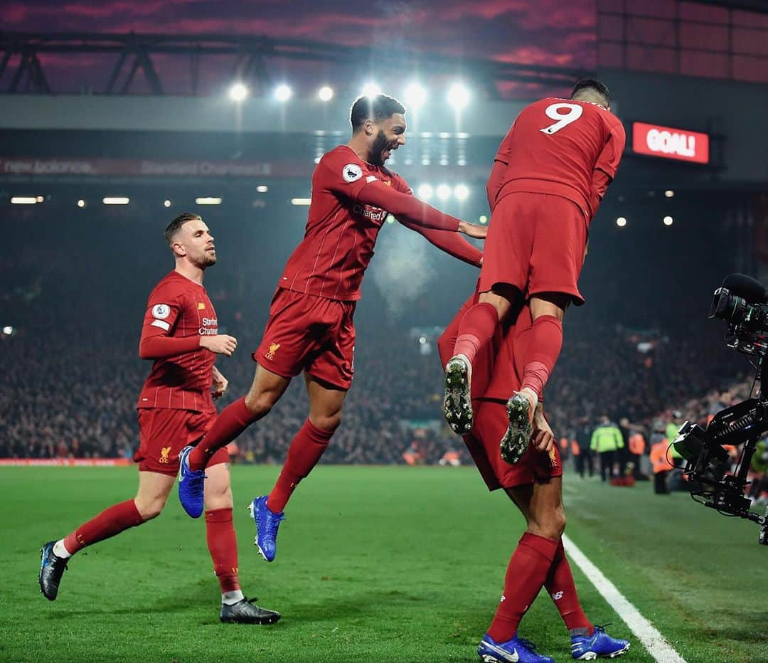 ジョー・ゴメスさんのインスタグラム写真 - (ジョー・ゴメスInstagram)「Nothing beats a special win at Anfield 💪🏽🔴💫 #YNWA」1月20日 4時54分 - joegomez5