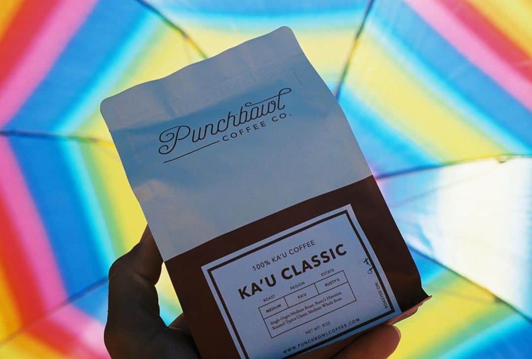 Punchbowl Coffeeのインスタグラム：「Our favorite type of coffee bean✨ #hawaii #coffee」
