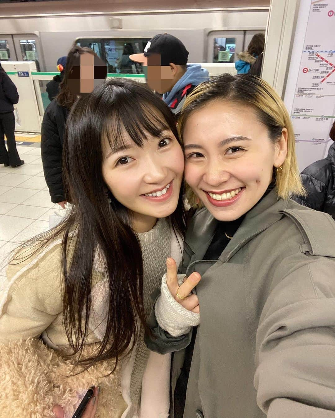 黒田絢子さんのインスタグラム写真 - (黒田絢子Instagram)「いつだって、どんなときだって、どんなあやでも、大きく受け止めてくれて、一緒に頑張って考えてくれて、悩んでくれて、一緒に喜んでくれて、ハッピーをくれて…大好きなかなちゃん💗 もう8年？！の付き合いになるのだけど… 変わらないかなちゃんがいつも居る☺️ 安心して心も癒されるお姉ちゃん💗 1月14日はかなちゃんお誕生日だったの！ そんな素敵なかなちゃん生まれてきてくれて出会ってくれてほんとにありがとう💗 そして今日綺麗になったねって言ってくれたの嬉しかった💗 でもそれ以上にかなちゃんが今日また可愛いくなったって思ったから嬉しかった💗 . . #love #myfriend #お姉ちゃん」1月19日 20時59分 - ayakokuroda_official