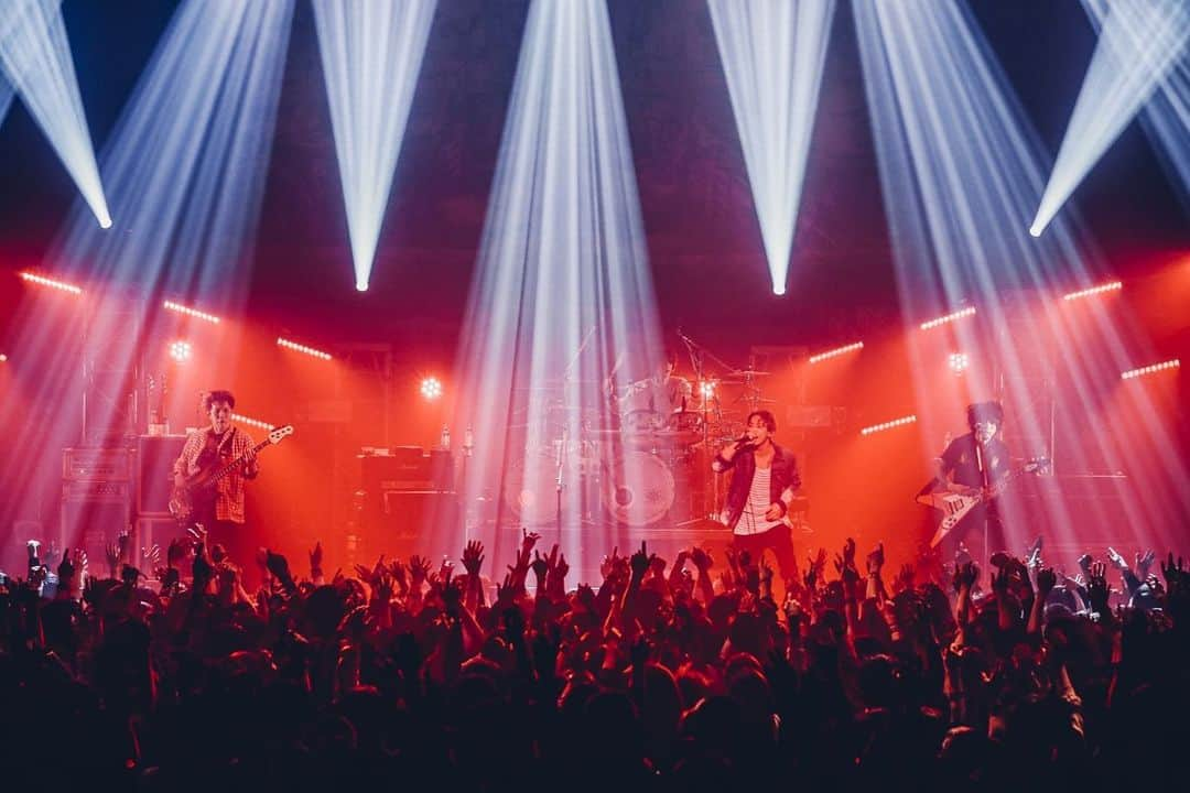 Nothing’s Carved In Stoneさんのインスタグラム写真 - (Nothing’s Carved In StoneInstagram)「‪"By Your Side Tour 2019-20"‬﻿ ‪1/18(土)Zepp Osaka Bayside‬﻿ ﻿ Photo by @nishimakitaichi ﻿ ﻿ #nothingscarvedinstone #ナッシングス #ncis #silversunrecords #byyourside #raizinambassador」1月19日 21時03分 - nothingscarvedinstone