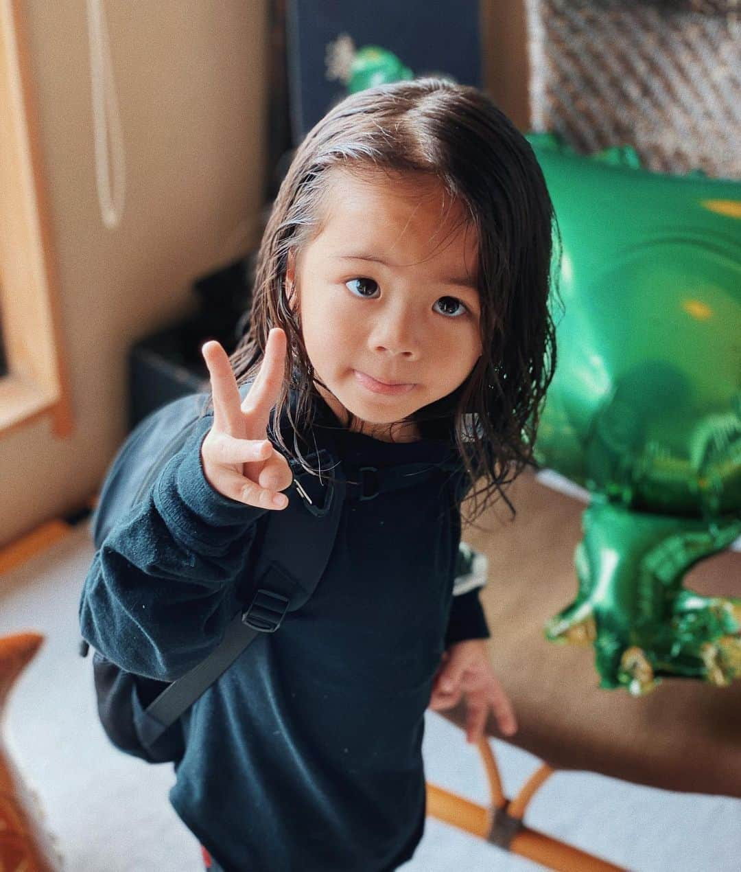 小橋賢児さんのインスタグラム写真 - (小橋賢児Instagram)「Happy Birthday My Son 😊🎉 昨日は息子の3歳の誕生日でした🎂 ほんとなんでも話せるように なって早いな〜☺️」1月19日 21時12分 - kenji_kohashi